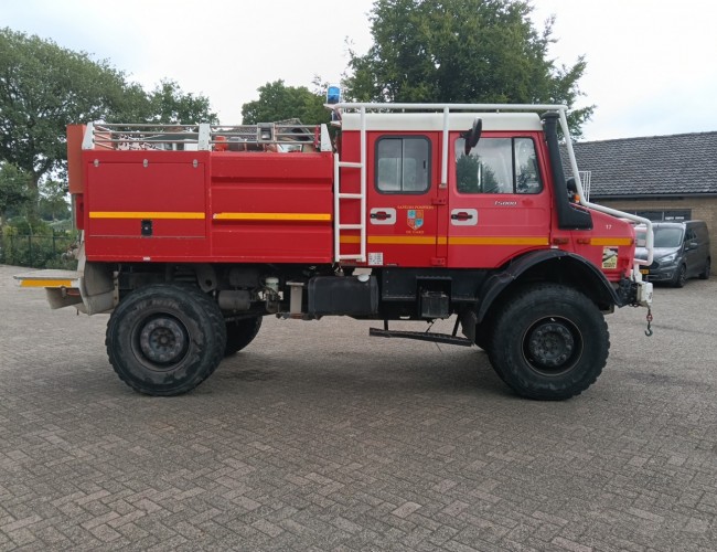 Mercedes-Benz Unimog U 5000 4x4 - (type 437.4) 4000 ltr - DAMAGED TRANSFER BOX - Winch, - Double cab, Crew cab, - Rosenbauer pump TT 4837