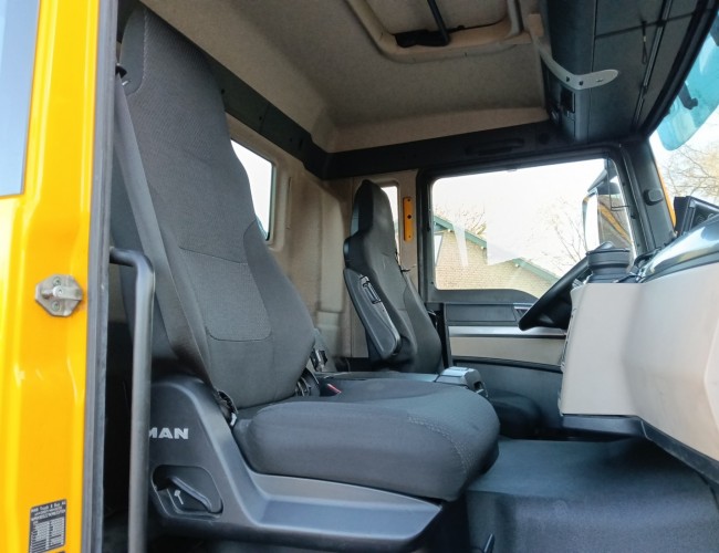 MAN TGS 35.420 8x2 - Fassi 29TM Kraan, Machine transporter, Oprijwagen, afsleepwagen 7.2T. lier TT 4882