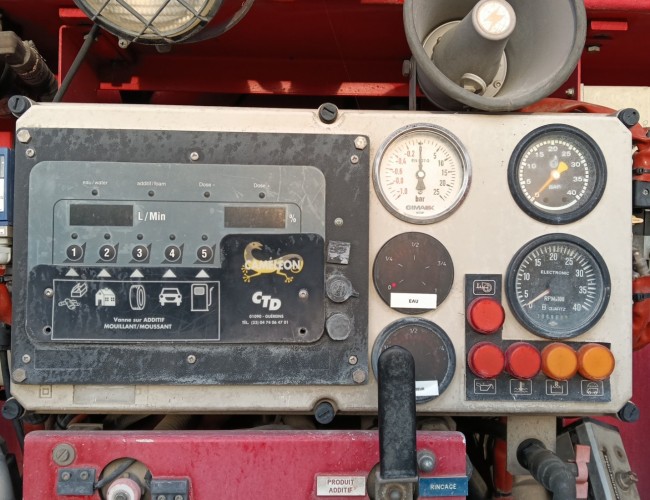 Mercedes-Benz Unimog U 5000 4x4 - (type 437.4) 4000 ltr -Lier, Winch -Feuerwehr Doppelkabine,Uberrollkafig - Camiva - Expeditievoertuig, Camper TT 4888