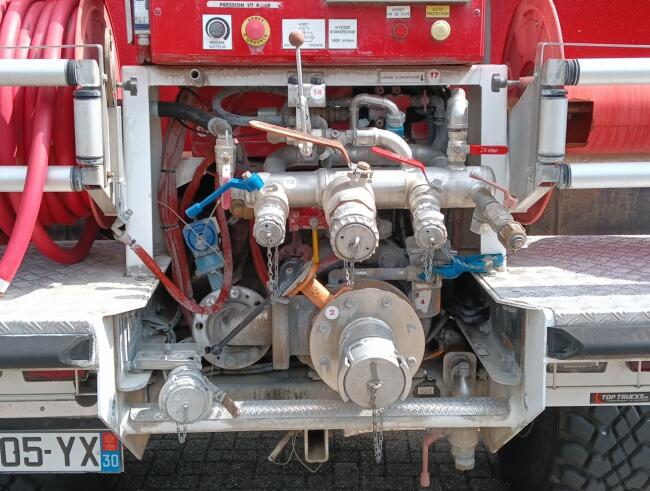 Mercedes-Benz Unimog U 5000 4x4 - (type 437.4) 4000 ltr -Lier, Winch -Feuerwehr Doppelkabine,Uberrollkafig - Rosenbauer - Expeditievoertuig, Camper TT 4836