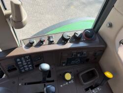 John Deere 6320 4x4 - Stage II - Handgeschakeld - Airco - PTO - Fronthef - 3x DW ventiel + 2x DW ventiel TT 5015